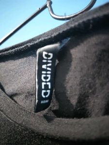 H&amp;M Black Basic Body fit T-shirt
