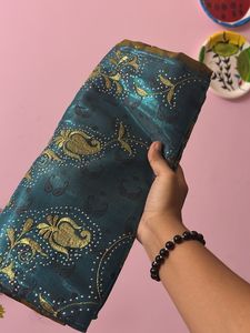 Saree with Gift
