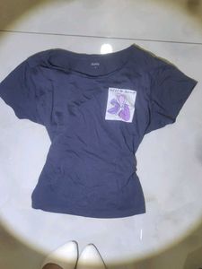Women's Grey T-Shirt with Flower Pocket
