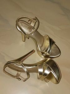 rose gold pencil heel