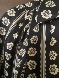 Chic Floral Striped Button-Up shirt (S)