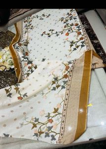 Elegant White Kurta Set with Floral Print