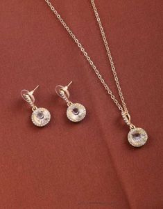 Shein Women Halo Drop Style Pendant Necklace &amp; Ear