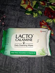 Lacto Calamine Daily Cleansing Wipes