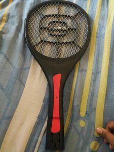 Mosquito Racket, Badminton