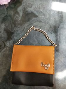 Stylish Two-Tone Clutch with Chain Strap