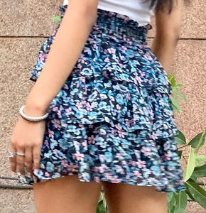 H&M Floral Mini Skirt 🌸