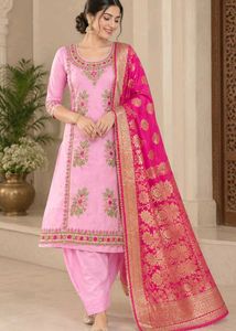 Elegant Pink Embroidered Kurta Set