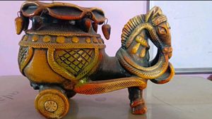 Vintage Horse Cart Showpiece