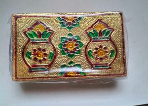 Decorative Golden Showpiece