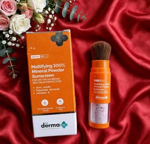 The Derma Co. Mattifying Mineral Powder Sunscreen