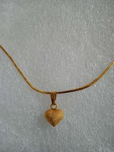 Anti tarnish Gold Heart Pendant chain