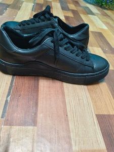 Black H&amp;M Sneakers