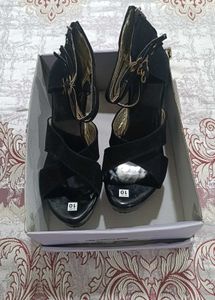 Chic Black Platform Heels