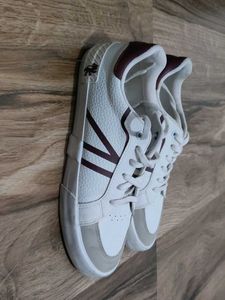 RED TAPE Women Low-Top Lace-Up Sneaker
