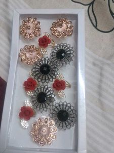 Set of Rings with Rose Embellishments 1