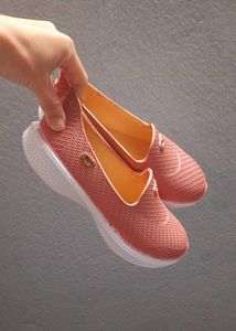 SHOE