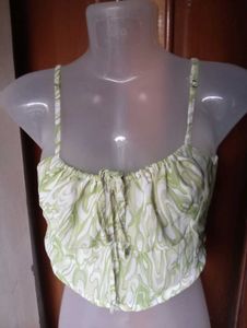 Green &amp; White Swirl Print Crop Top