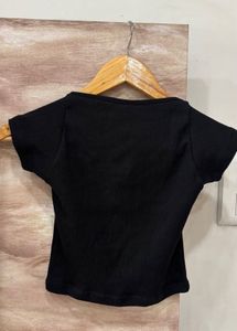 Black Square Neck Cap Sleeve Crop Top