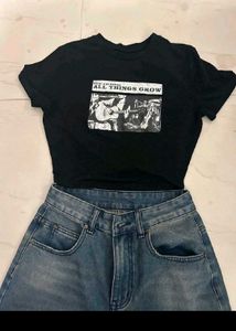 Graphic Crop Top