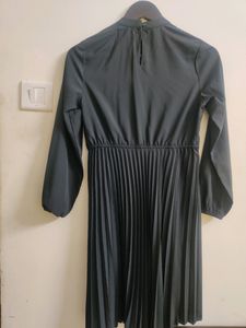 SASSAFRAS Black Accordion Pleats Empire Dress