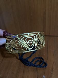 Exquisite Gold Tone Choker Necklace