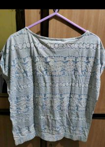 Set of 4 trendy tops