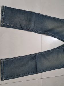 Trendy Men's Levis Jeans
