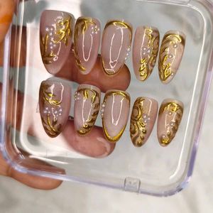 Elegant Gold Design Press-On Nails