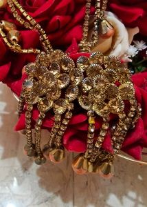 Stunning earrings with sahara and beautiful stones
