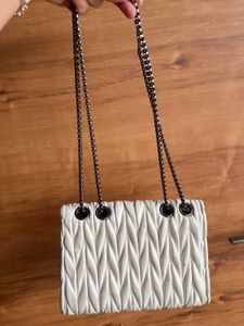 Chic Quilted White Shoulder Bag