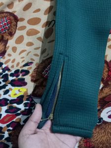 Women's Trousers.