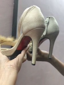 Cute fur pencil heel
