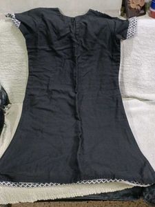Ethnic Black &amp; White Embroidered Kurta