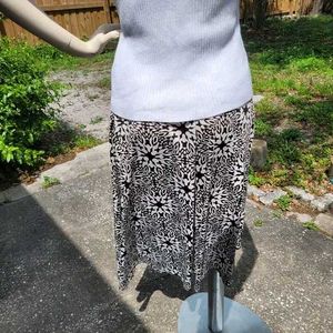 Last Call-VTG Hypnotized Black &amp; Cream skirt
