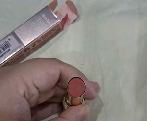 Lakme 9 To 5 Primer Matte Lipstick - Salmon Pink