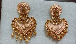 Elegant Gold Plated Kundan Jhumka Earrings