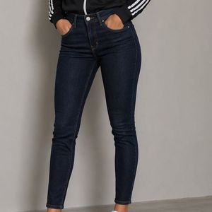 LEVIS JEANS
