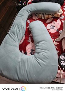 U-Shaped Pregnancy Pillow