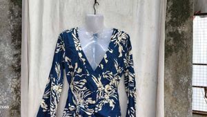 368. Blue Floral Wrap Dress