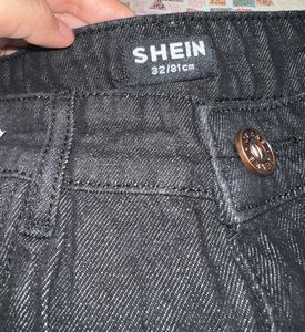SHEIN Men’s Black Wash Jeans