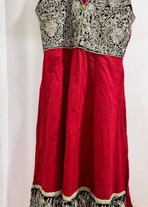 Red & Gold Embroidered Kurti M