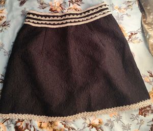 Chic Black Mini Skirt with Lace Trim