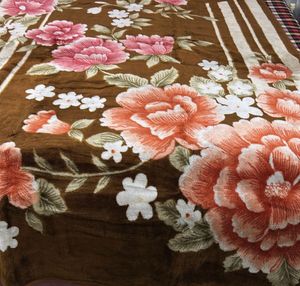 Cozy Floral Print Blanket