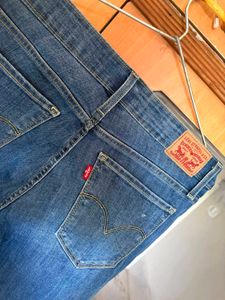 Levi's Women's Blue Slim fit Denim Jeans
