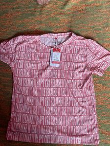 Its a Co-ord Set With Pink &amp; White Design