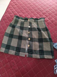Wom Short Skirt