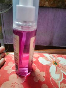 Dabur Gulabari Rose Glow Face Cleanser