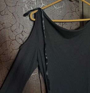 Chic Black Off-Shoulder Mini Dress
