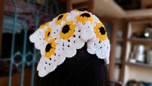 Crochet Sunflower bandana